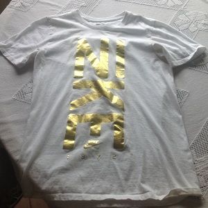 Nike tee shirt